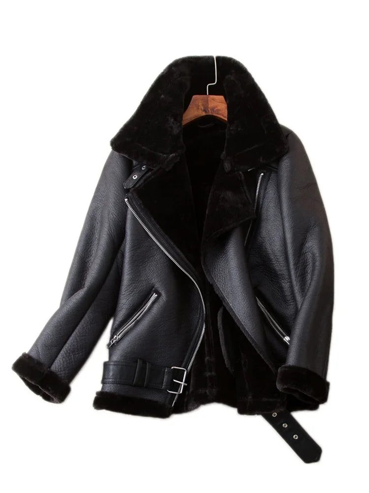 Manteau en Cuir Synthétique avec Doublure en Fourrure,